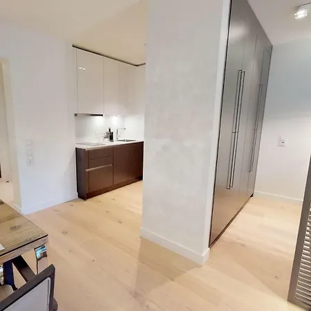 Apartment White Pearl 2.10 *