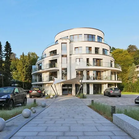 White Pearl 2.10 * تيميندورفير ستراند